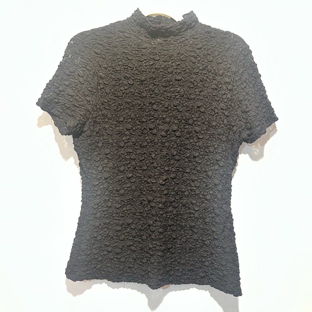Tribal black textured top size m‎